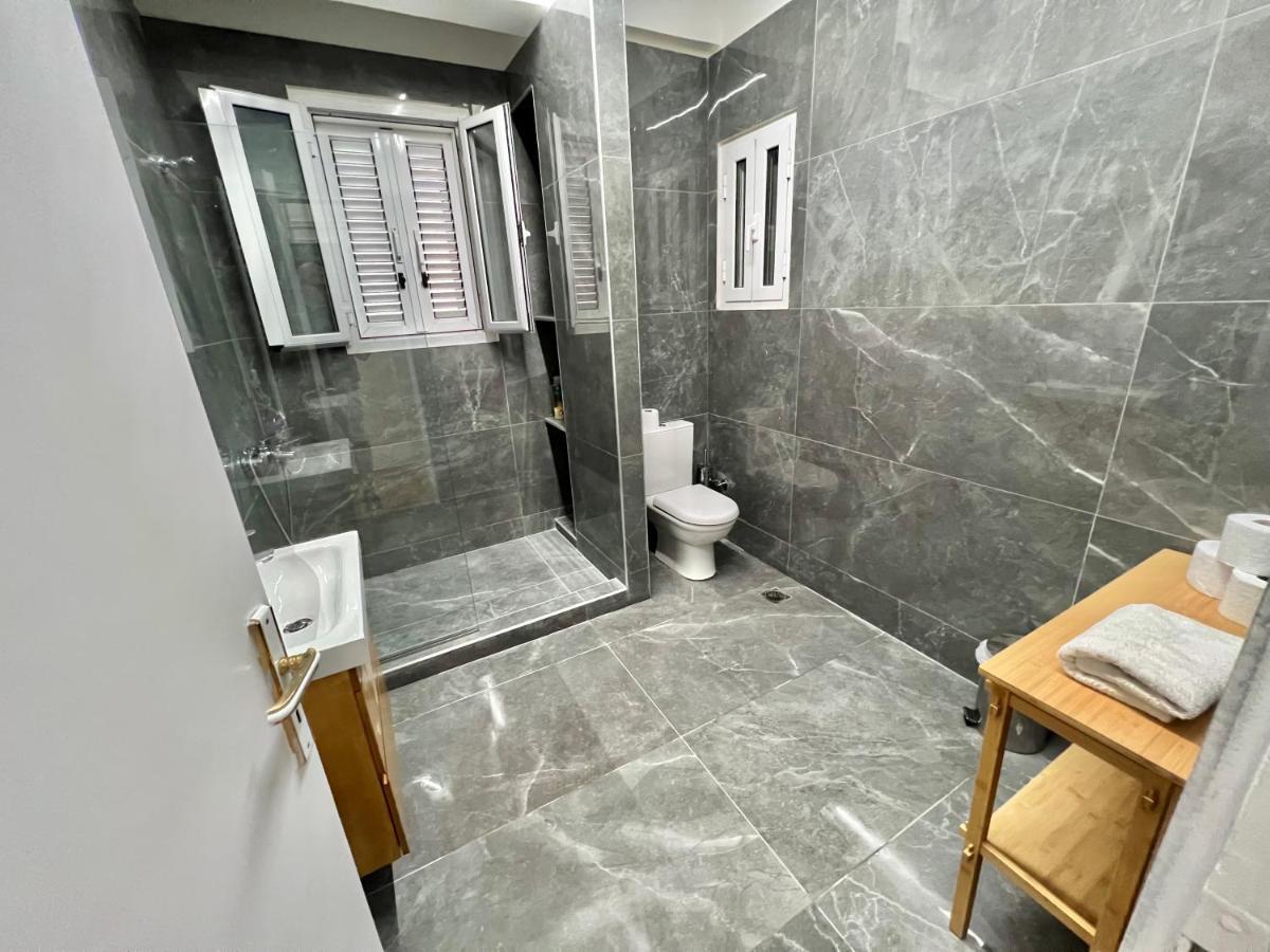 אתונה Victoria Grand Palace Apartments מראה חיצוני תמונה