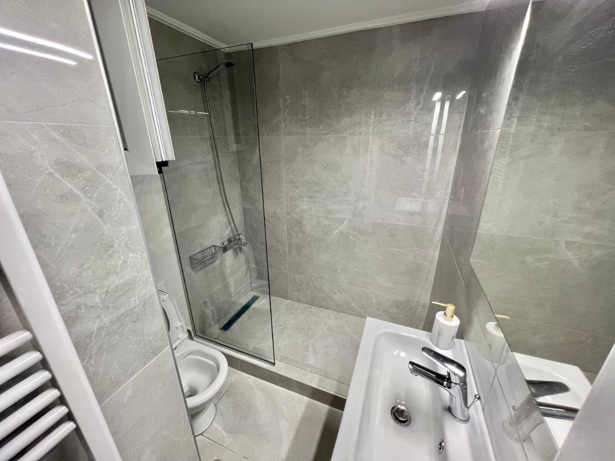 אתונה Victoria Grand Palace Apartments מראה חיצוני תמונה