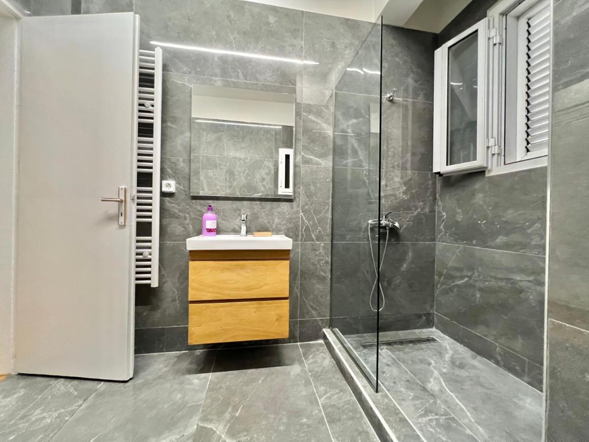 אתונה Victoria Grand Palace Apartments מראה חיצוני תמונה