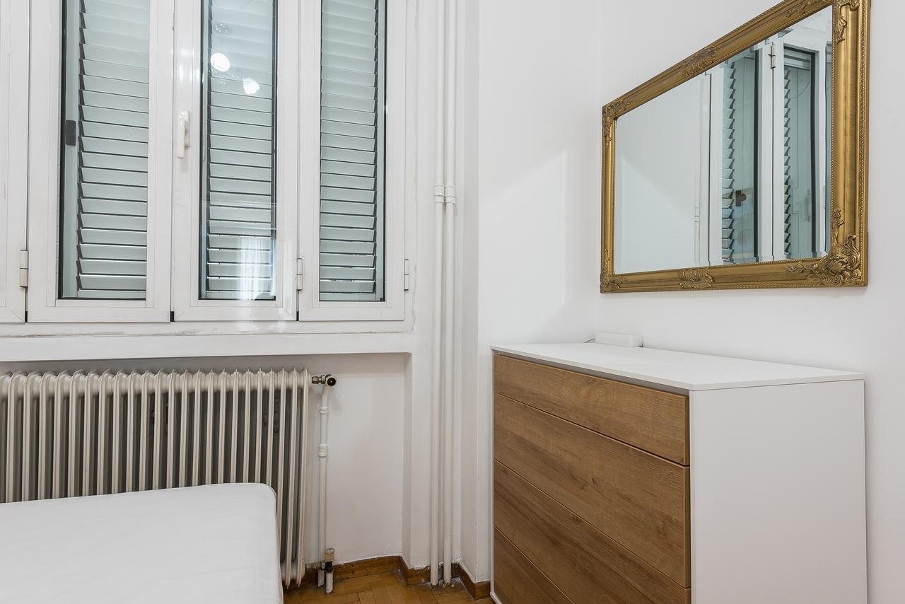 אתונה Victoria Grand Palace Apartments מראה חיצוני תמונה